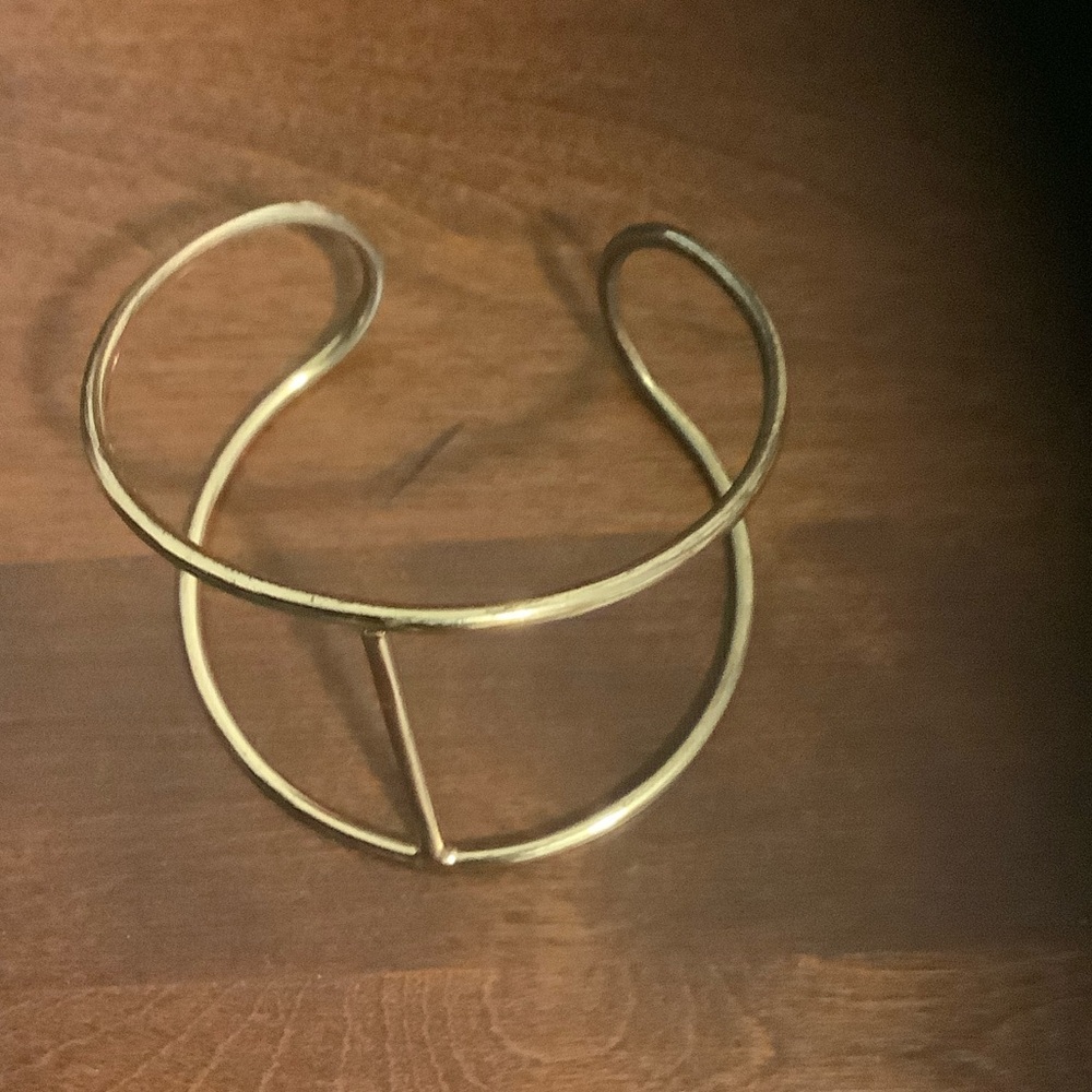 Elegant Gold Cuff Bracelet